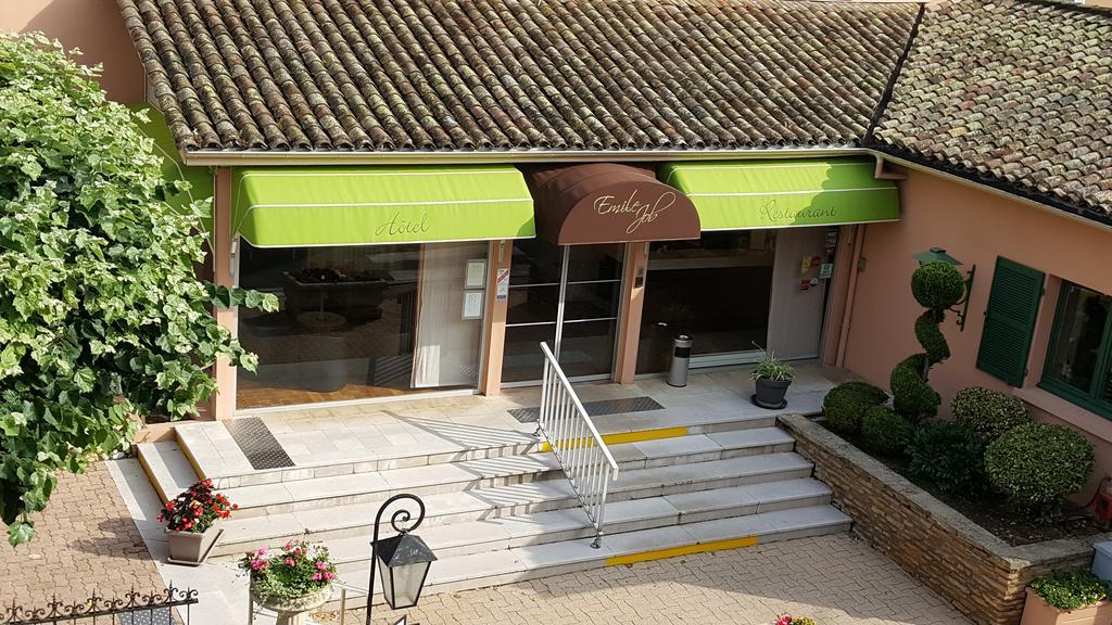 Hotel Restaurant Emile Job Montmerle-sur-Saône Kültér fotó