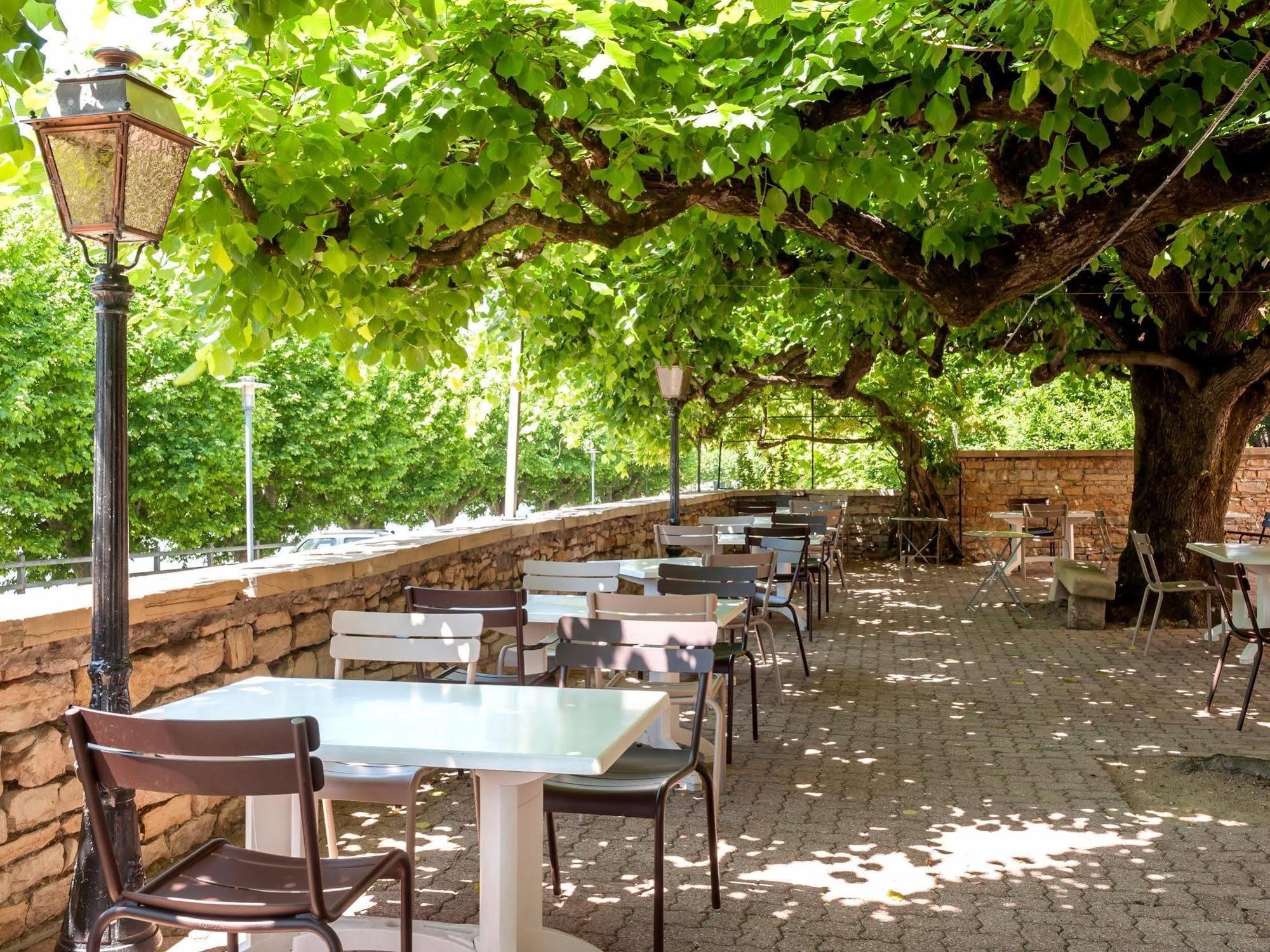 Hotel Restaurant Emile Job Montmerle-sur-Saône Kültér fotó
